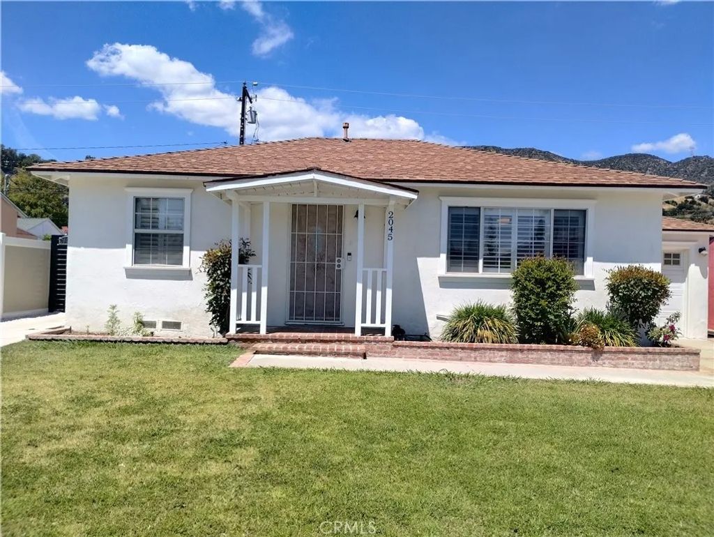 Photo of 2045 Baylor St, Duarte, CA 91010 (MLS # AR26087551)