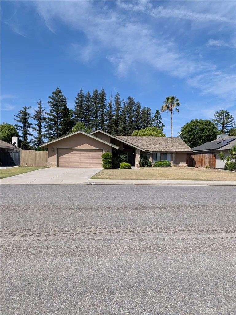 8817 Sierra Oak