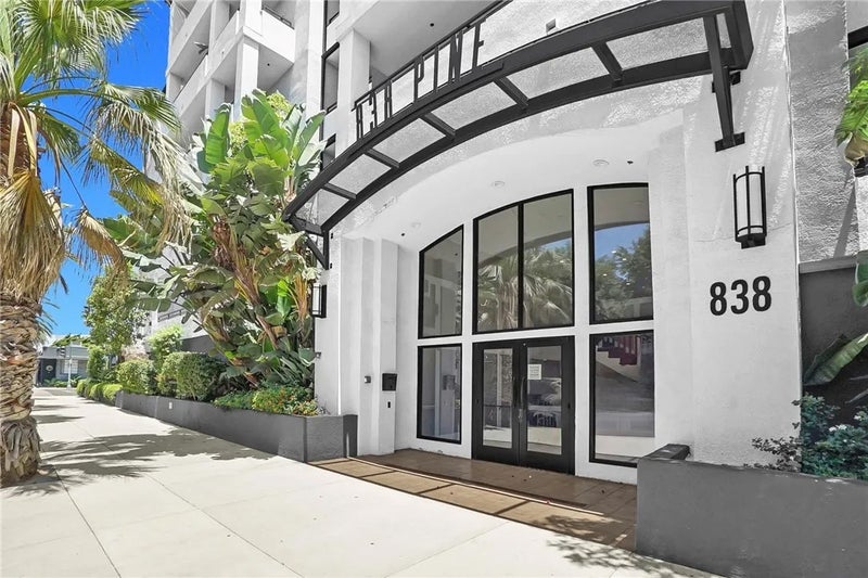 838 Pine Avenue 408