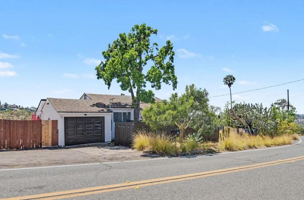 Photo of 2610 Helix St, Spring Valley, CA 91977 (MLS # PTP2605683)