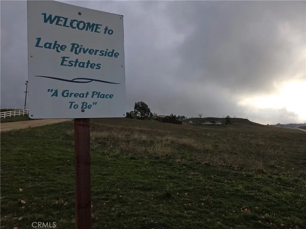 Photo of 446 Roundup, Aguanga, CA 92536 (MLS # SW26000367)