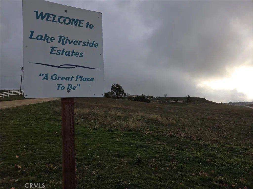 Photo of 446 Roundup, Aguanga, CA 92536 (MLS # SW26000367)