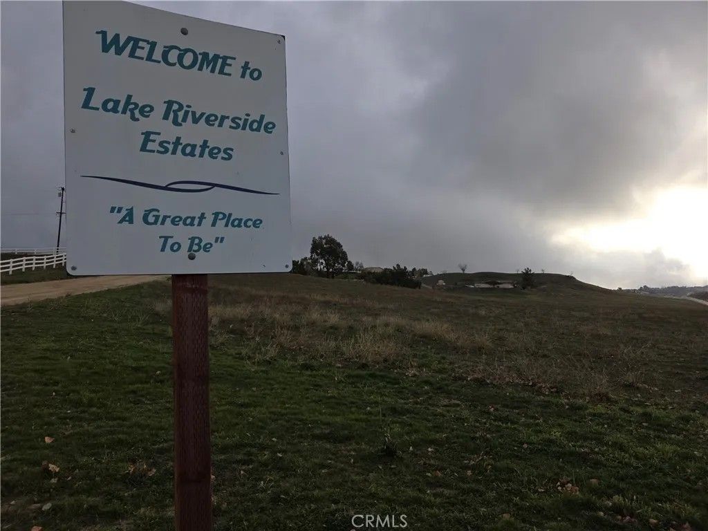 Photo of 446 Roundup, Aguanga, CA 92536 (MLS # SW26000367)