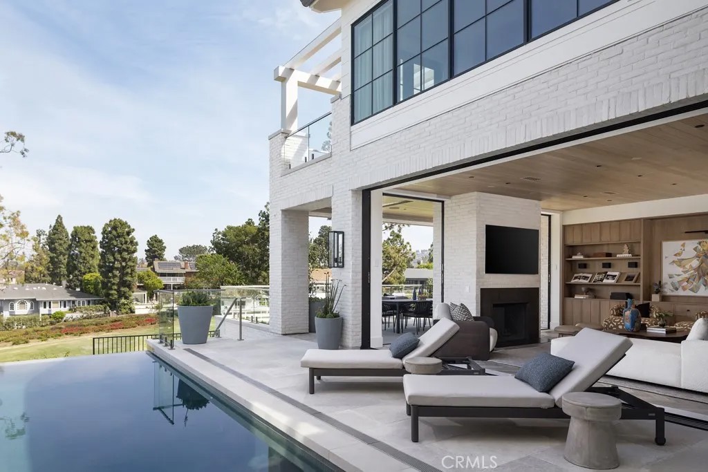 8 Cherry Hills Lane