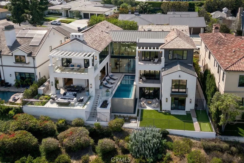 8 Cherry Hills Lane