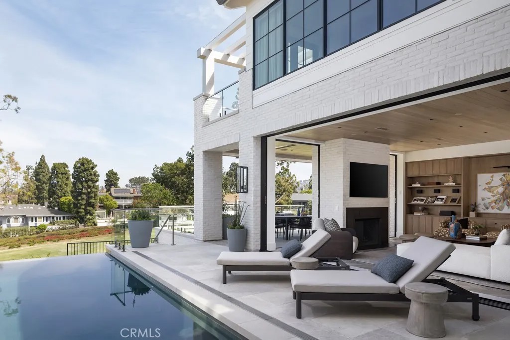 8 Cherry Hills Lane