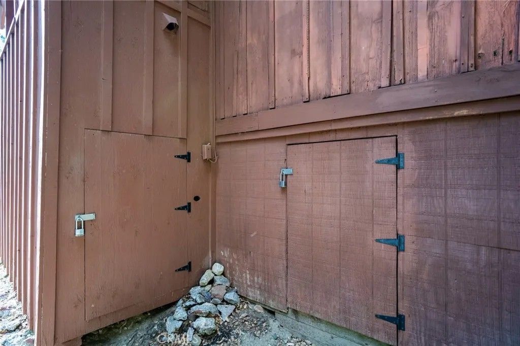 Photo of 73 San Antonio Creek, Mt Baldy, CA 91759 (MLS # IV26028562)