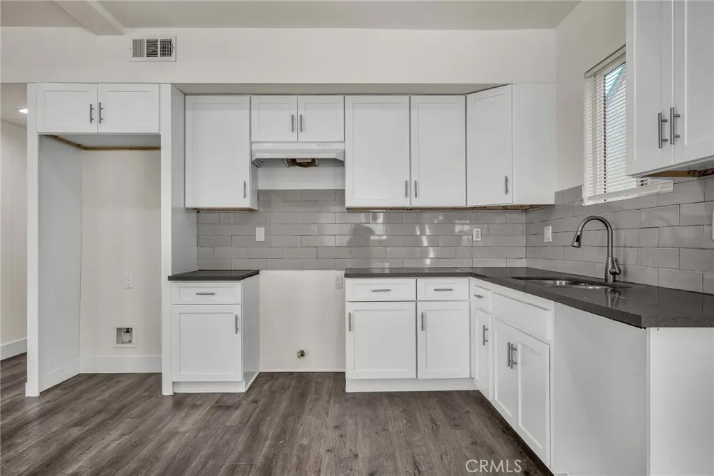 755 E 84th