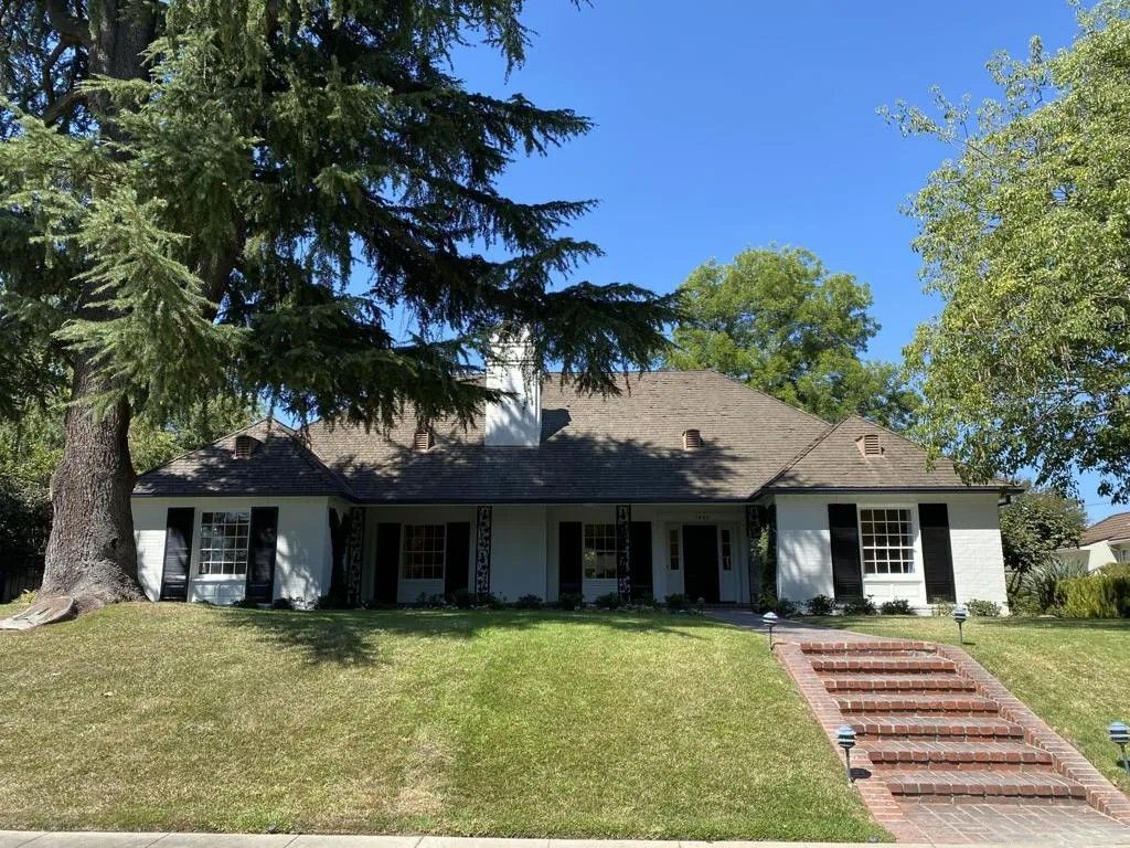Photo of 1489 Waverly Road, San Marino, CA 91108 (MLS # P1-26976)