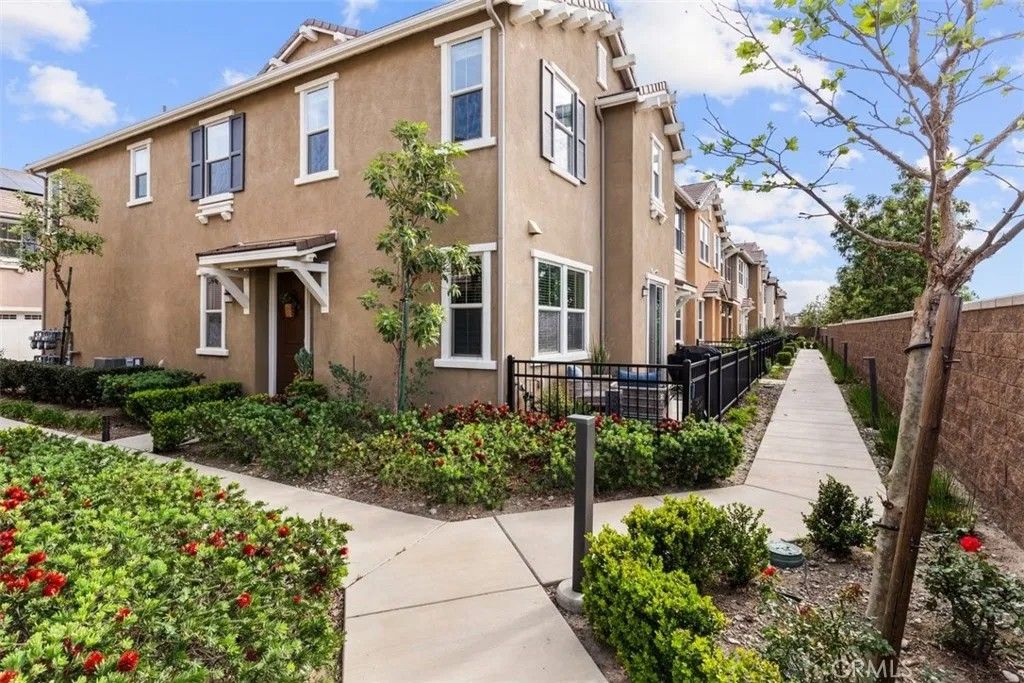 Photo of 16502 Casa Grande Ave #516, Fontana, CA 92336 (MLS # CV26070242)