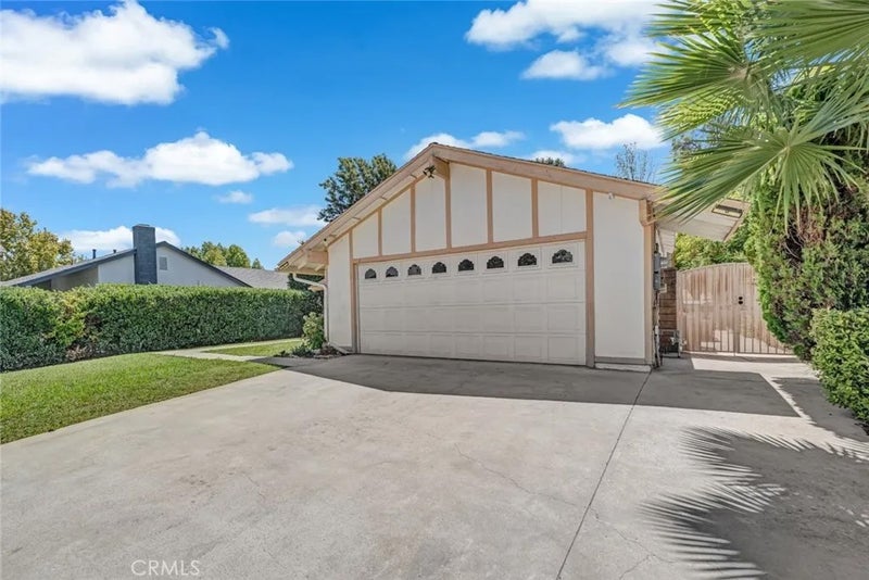 3765 Valle Vista