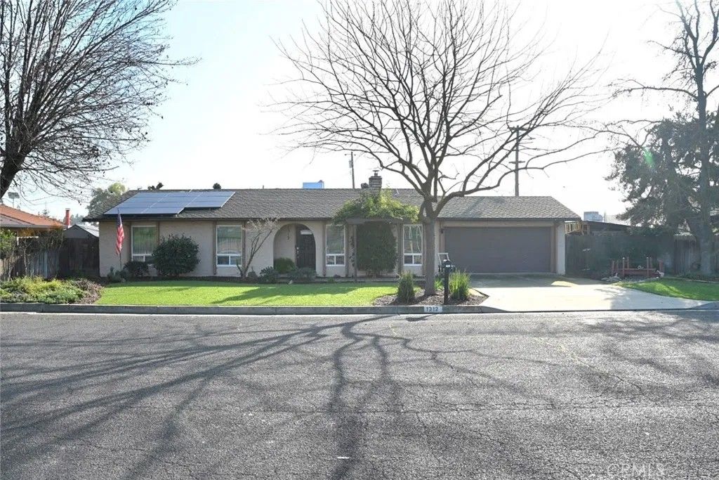 Photo of 1312 Riverview Drive, Madera, CA 93637 (MLS # MD26016239)