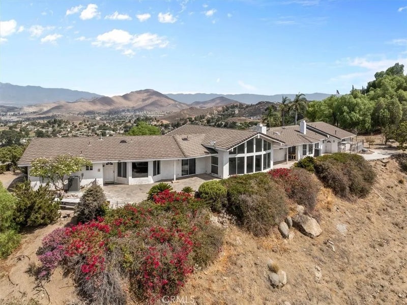 7350 Live Oak