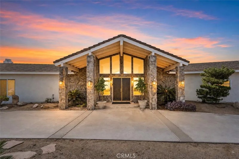 7350 Live Oak