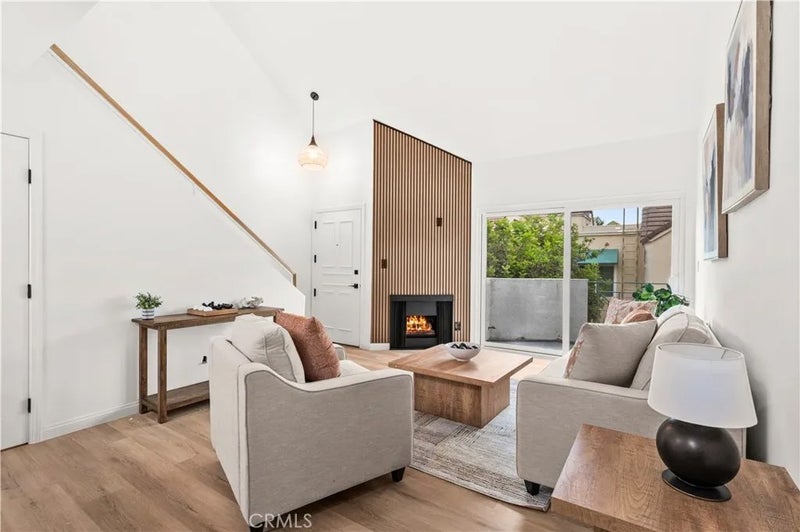 433 E Tamarack 149