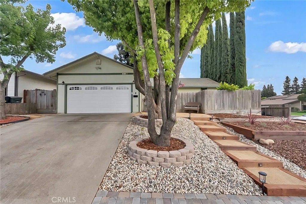 Photo of 1213 E A St, Oakdale, CA 95361 (MLS # MC26086460)