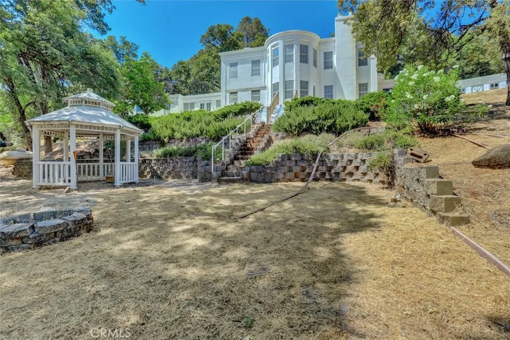 19555 Black Oak Lane