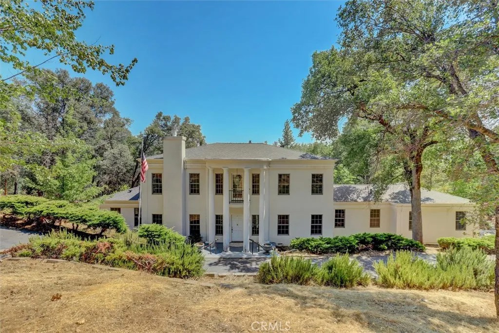 19555 Black Oak Lane