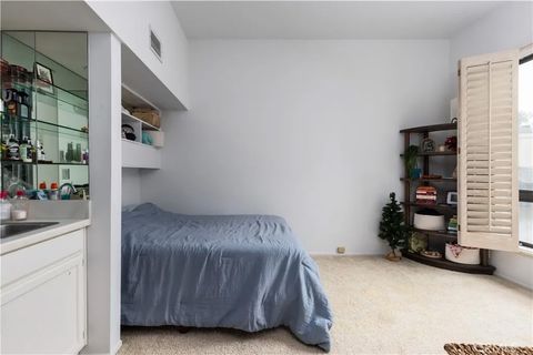 Tiny photo for 9 Flores, Irvine, CA 92612 (MLS # OC25233188)