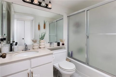 Tiny photo for 9 Flores, Irvine, CA 92612 (MLS # OC25233188)