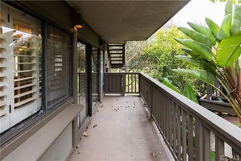 Tiny photo for 9 Flores, Irvine, CA 92612 (MLS # OC25233188)