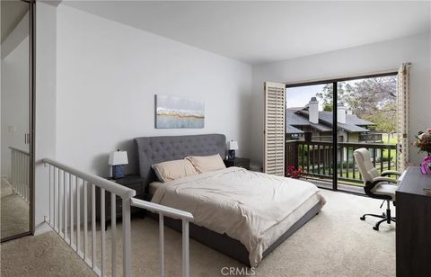 Tiny photo for 9 Flores, Irvine, CA 92612 (MLS # OC25233188)