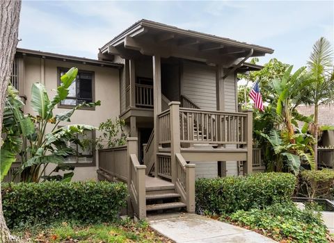 Tiny photo for 9 Flores, Irvine, CA 92612 (MLS # OC25233188)