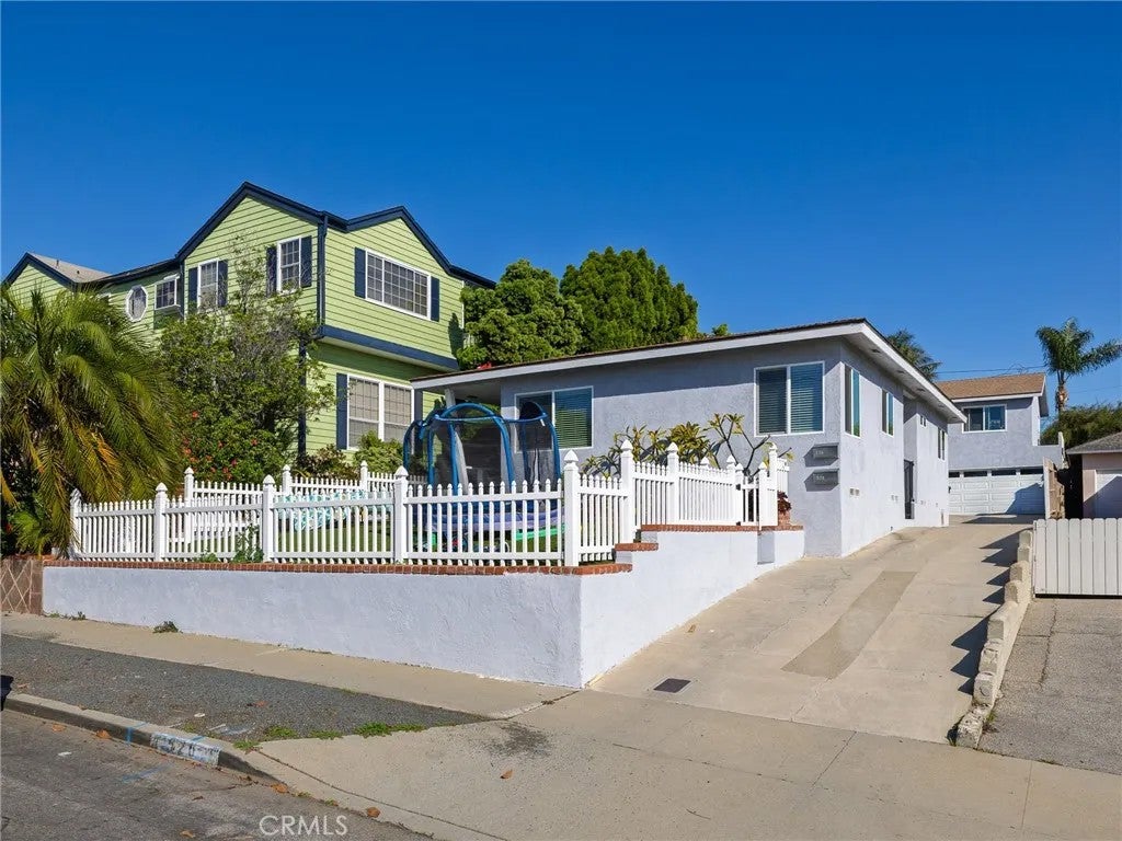 526 Sheldon Street