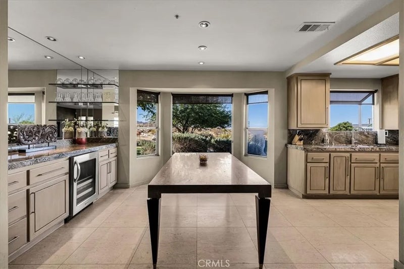 61676 Pueblo Trail