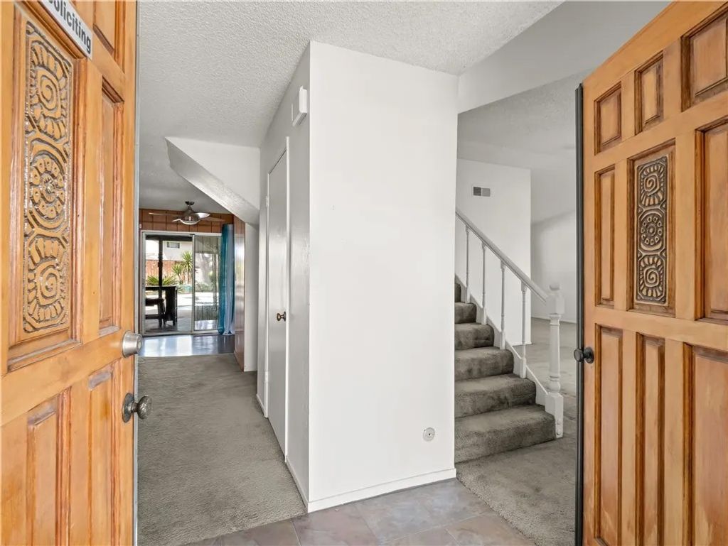 Photo of 5197 E Hamilton Ave, Fresno, CA 93727 (MLS # FR26056948)