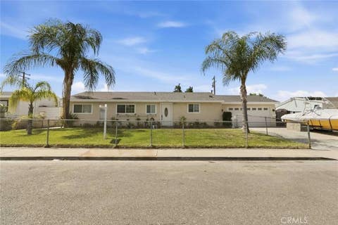Tiny photo for 1582 Dakin AVE, Simi Valley, CA 93065 (MLS # SR26153293)