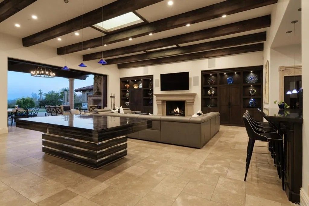 Photo of 6565 Calle Reina, Rancho Santa Fe, CA 92067 (MLS # NDP2503748)