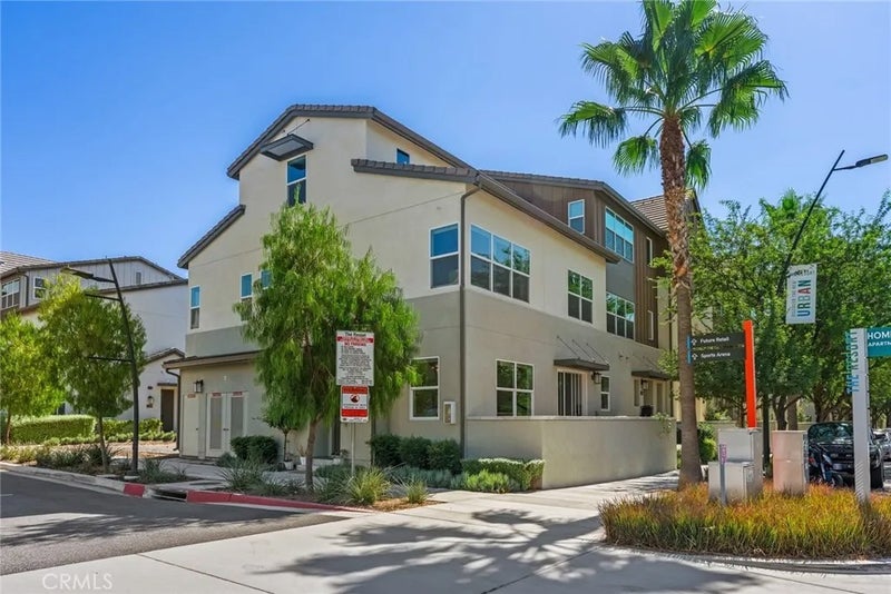 9400 Shade Pl