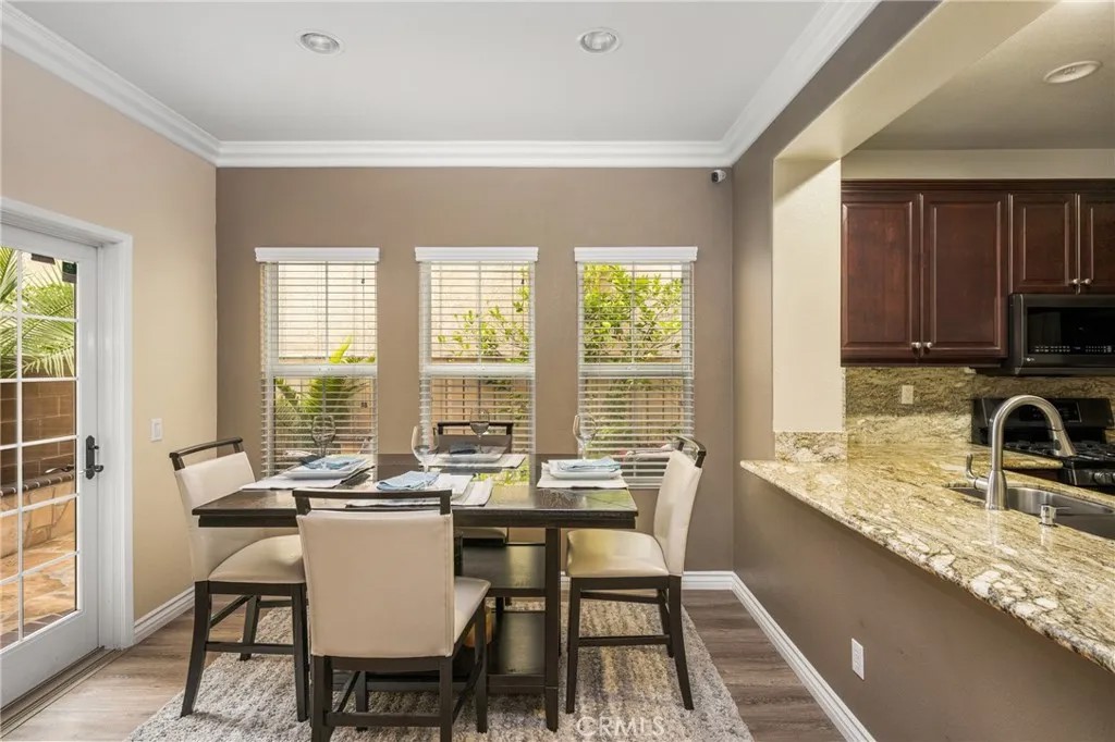 253 E Santa Fe Court