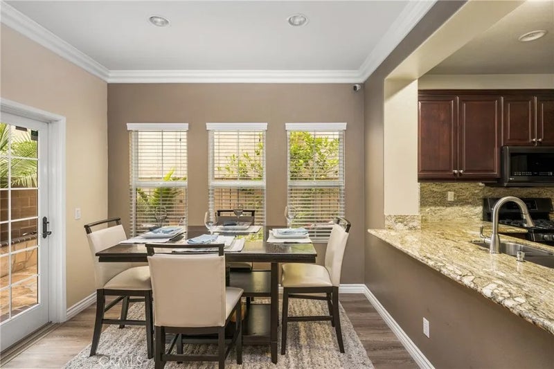 253 E Santa Fe Court