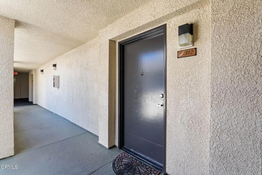5565 Canoga Avenue 312