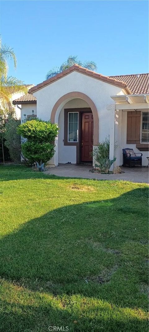 Photo of 25859 Boulder Rock PL, Menifee, CA 92585 (MLS # SW26103018)