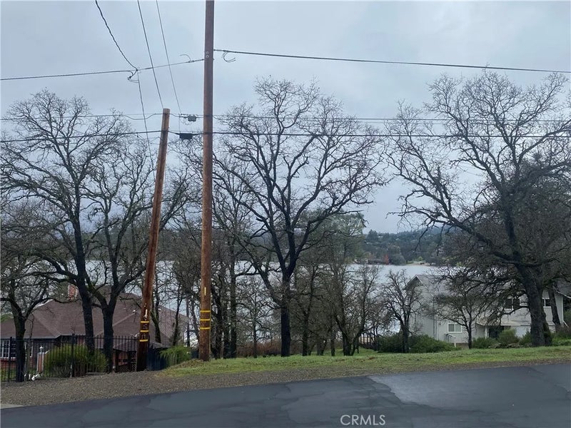 19210 N Shore