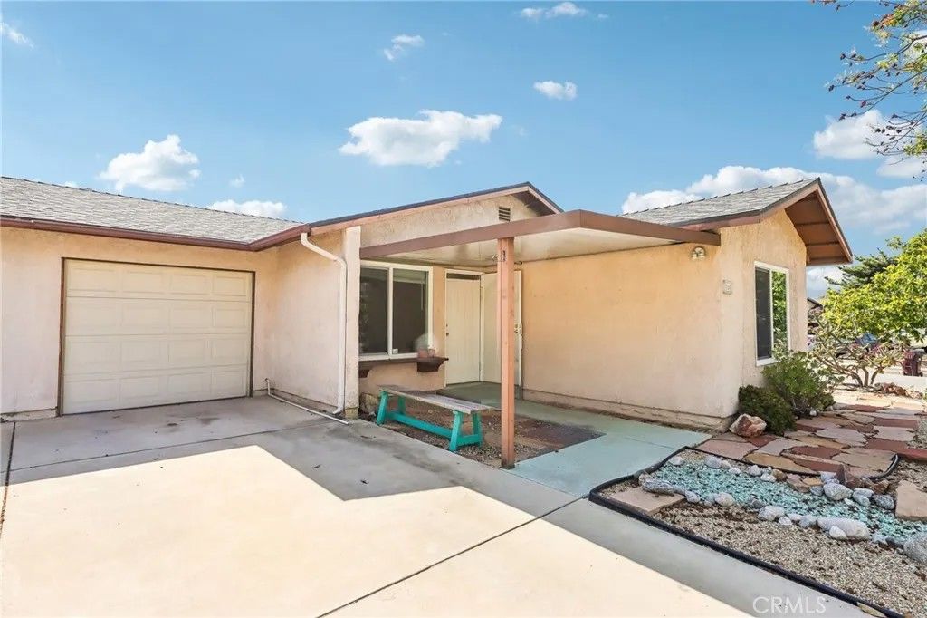 Photo of 158 Beverly, Banning, CA 92220 (MLS # IV26094954)