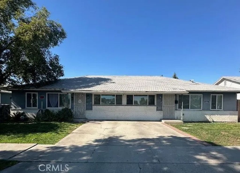 Photo of 2305 E Shields Ave, Fresno, CA 93726 (MLS # FR26095592)