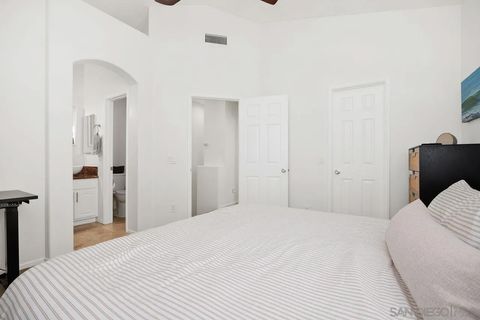 Tiny photo for 382 Carmel Creeper Pl, Encinitas, CA 92024 (MLS # 250042626)