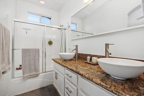 Tiny photo for 382 Carmel Creeper Pl, Encinitas, CA 92024 (MLS # 250042626)