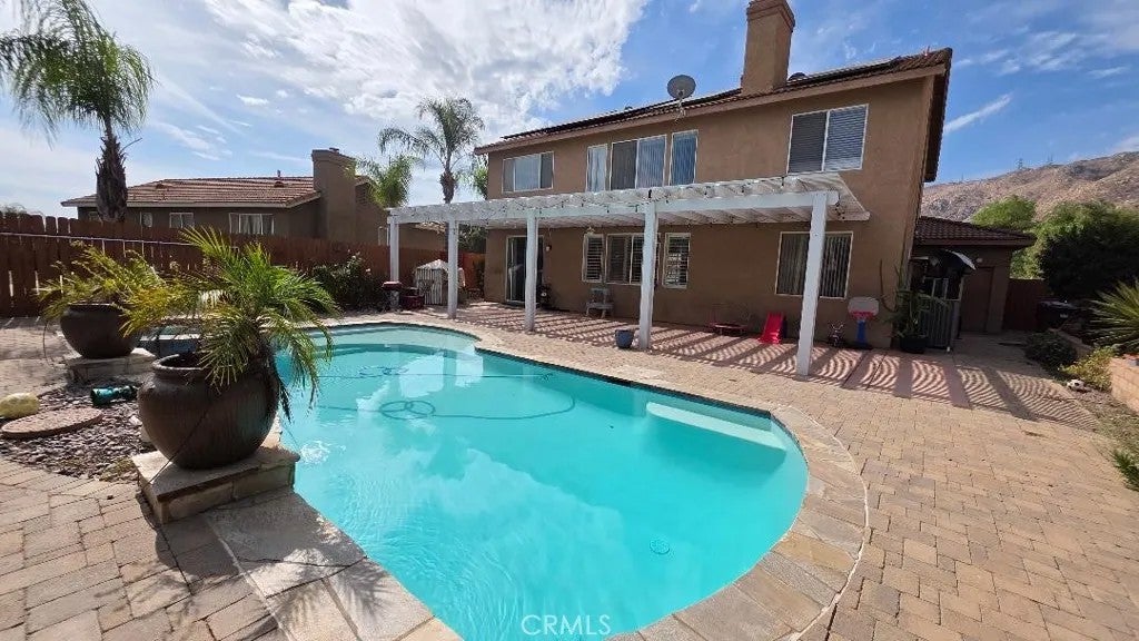 22428 Country Crest
