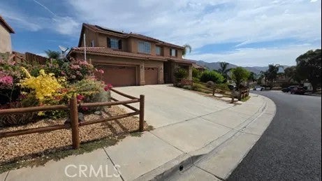 22428 Country Crest