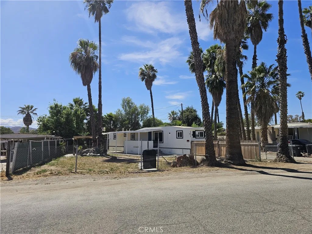 22775 Raymond