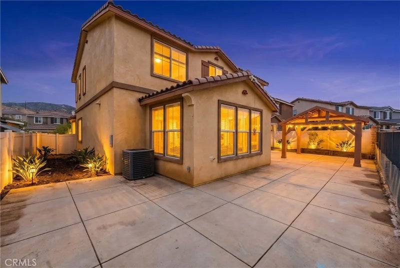 2821 Bracken Way