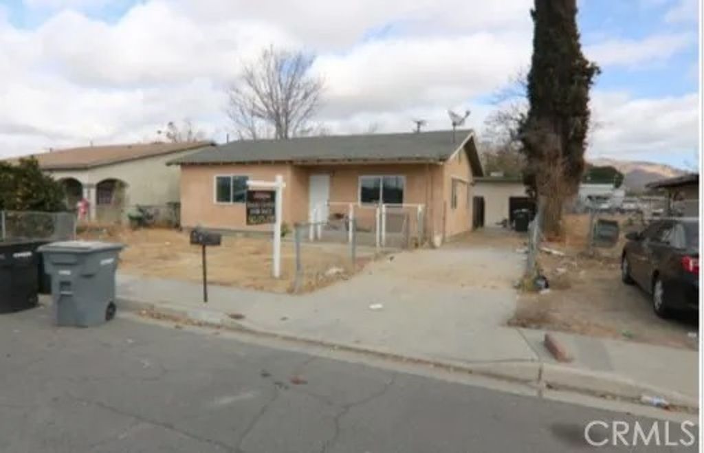 Photo of 185 N Scovell Avenue, San Jacinto, CA 92583 (MLS # DW25174901)