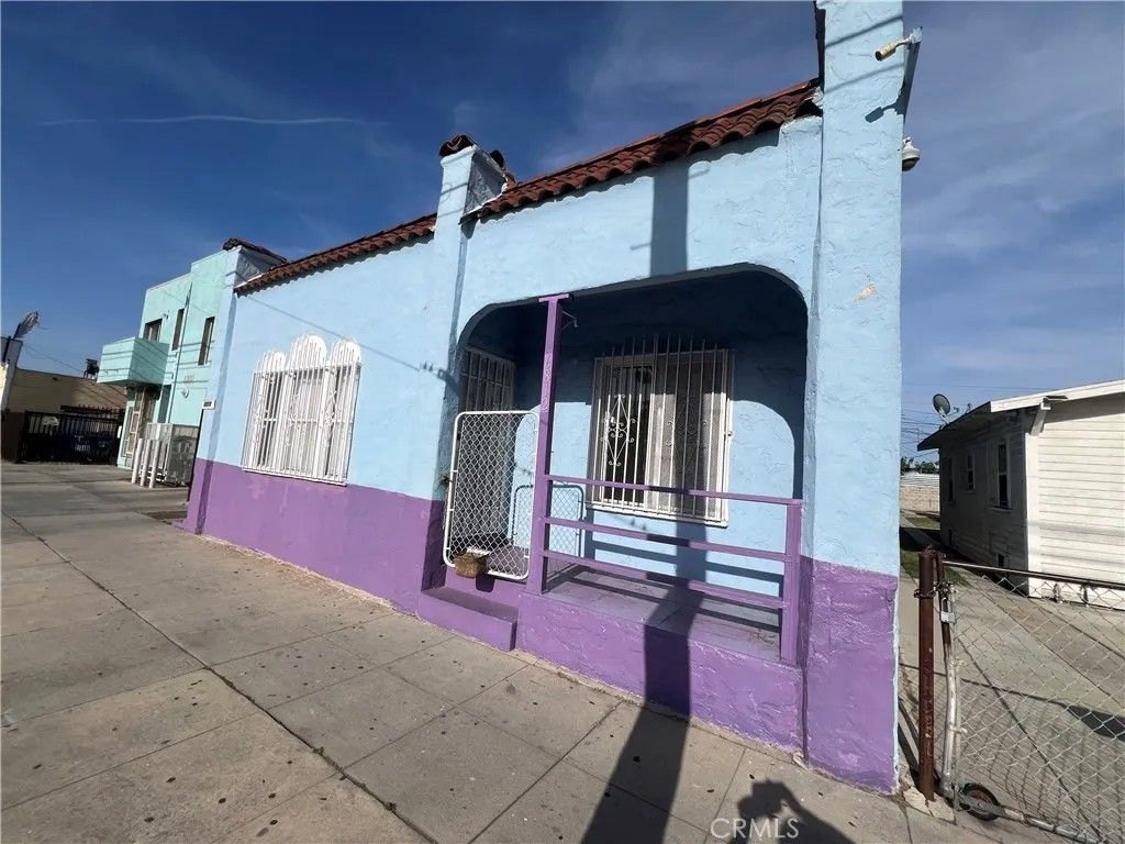 Photo of 6812 S Hoover St, Los Angeles, CA 90044 (MLS # IV26085597)