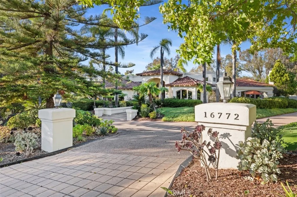 16772 Camino Sierra Del Sur