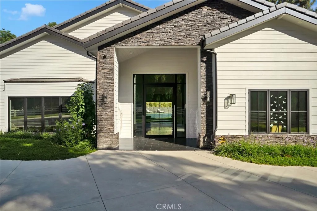 6006 Spring Valley
